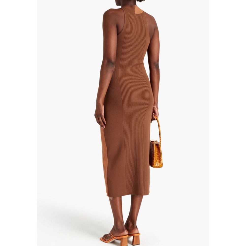 SOLD OUT 📍NICHOLAS Ribbed Dress - Picture 3 of 5